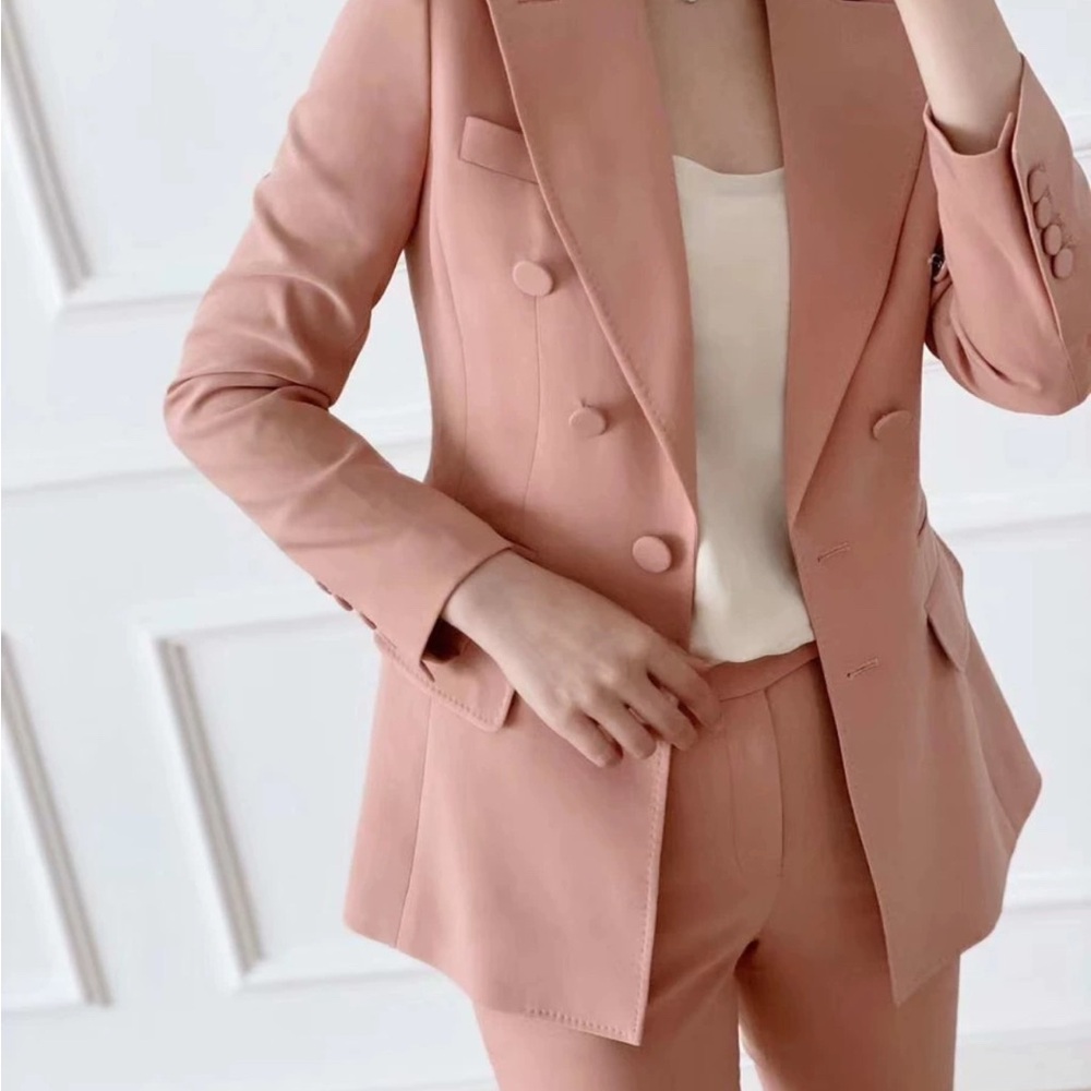 Tie for her brand new  Pink Blazer with pants matching set fits US small